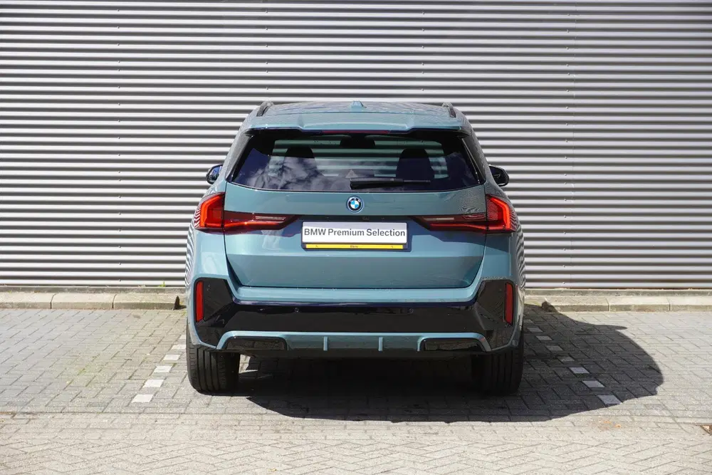 BMW iX1 eDrive20 uit 2026, foto 5