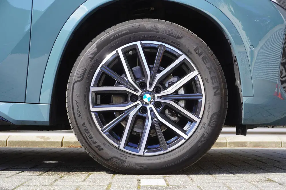 BMW iX1 eDrive20 uit 2026, foto 6