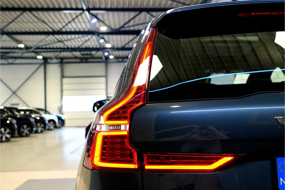 Volvo XC60 2.0 T8 AWD 335kW uit 2022, foto 13