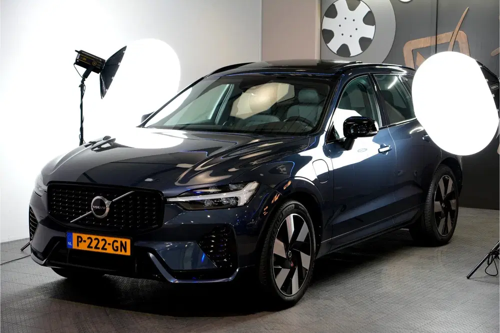 Volvo XC60 2.0 T8 AWD 335kW uit 2022, foto 19