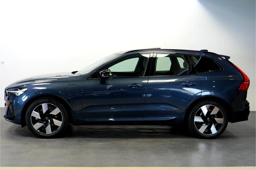Volvo XC60 2.0 T8 AWD 335kW uit 2022, foto 3