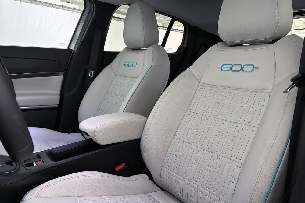 Fiat 600 1.2 Hybrid La Prima Leder Stoelverwarming uit 2025, foto 6