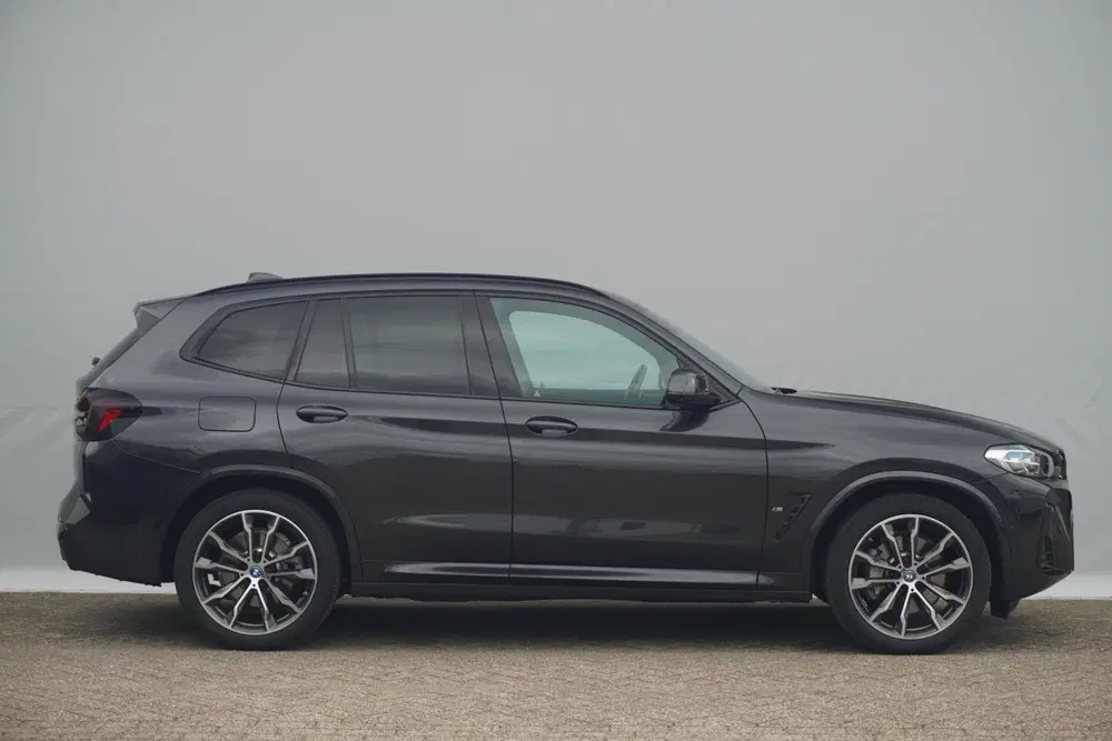 BMW X3 xDrive30e uit 2024, foto 4