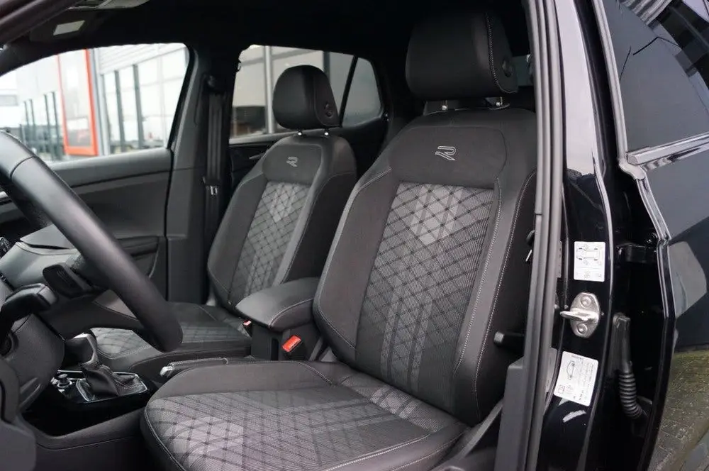 Volkswagen T-Cross 1.5 TSI DSG R-Line 150 pk / Navi/ Camera uit 2024, foto 3