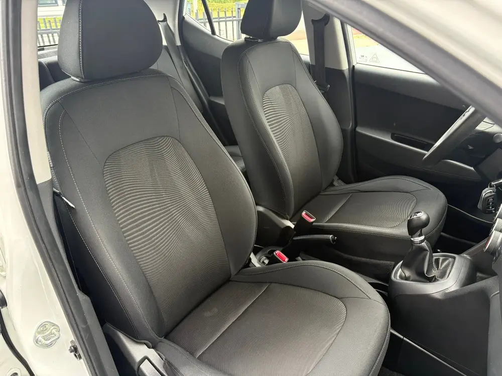 Hyundai I10 1.0i Comfort AIRCO CRUISE CONTROL uit 2019, foto 17