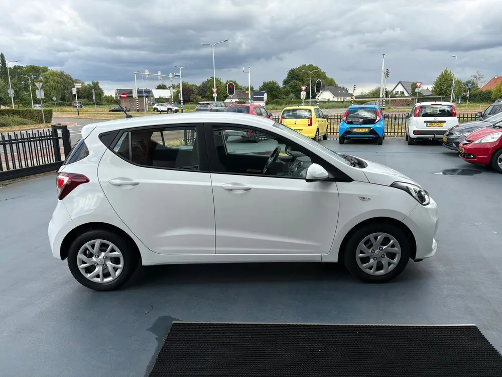 Hyundai I10 1.0i Comfort AIRCO CRUISE CONTROL uit 2019, foto 6