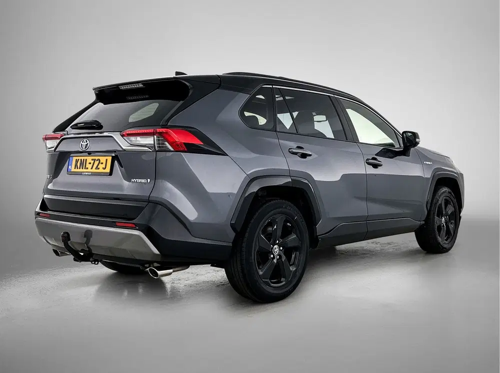 Toyota RAV 4 2.5 Hybrid Bi-Tone uit 2021, foto 2