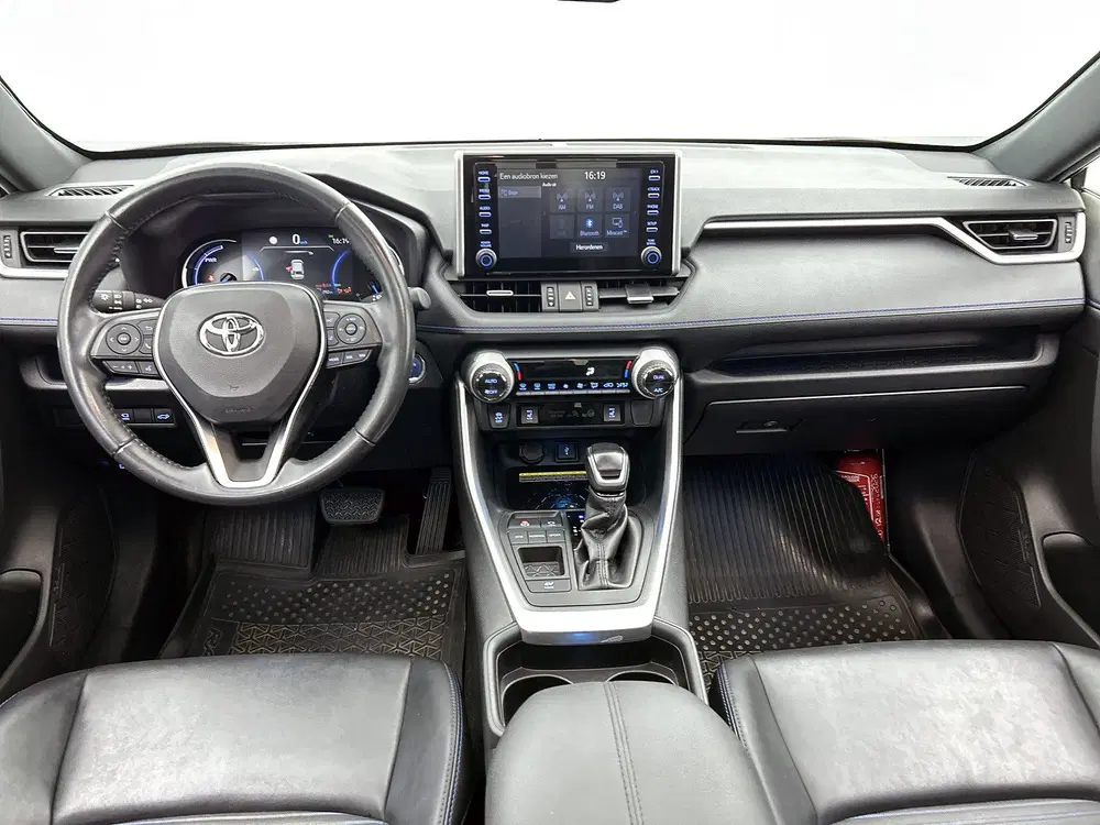 Toyota RAV 4 2.5 Hybrid Bi-Tone uit 2021, foto 4