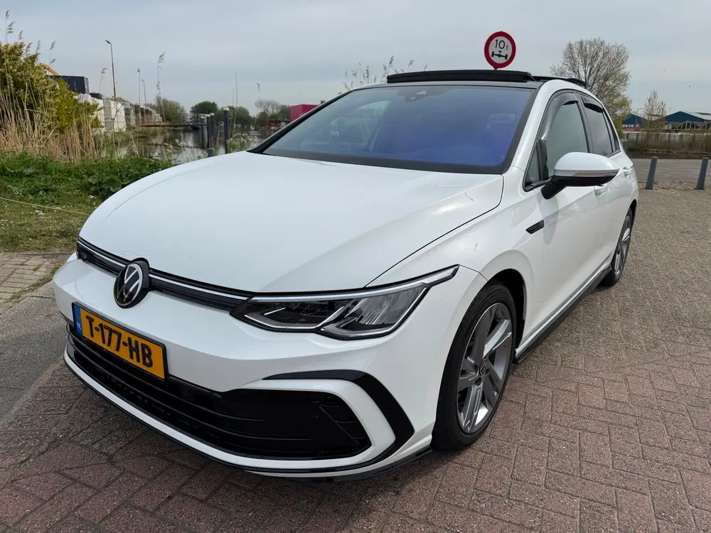 Volkswagen Golf 1.5 eTSI R-Line Business uit 2023, foto 14