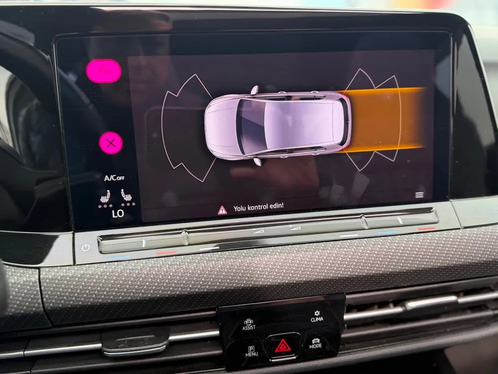 Volkswagen Golf 1.5 eTSI R-Line Business uit 2023, foto 8