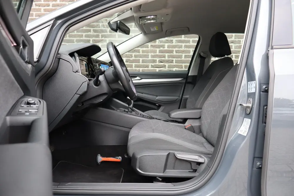 Volkswagen Golf Variant 1.0 TSI 110pk Life | Achteruitrijcam uit 2023, foto 19