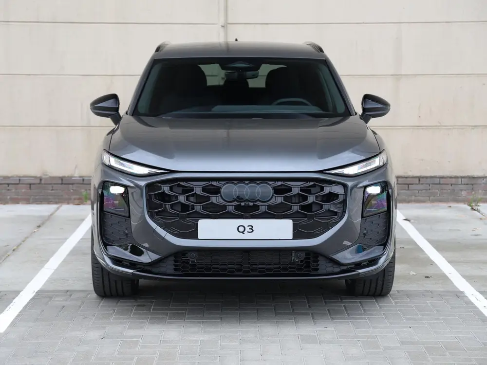 Audi Q3 S edition e-hybrid 272 PK SUV uit 2026, foto 4