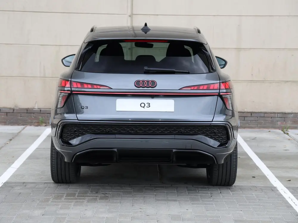 Audi Q3 S edition e-hybrid 272 PK SUV uit 2026, foto 6