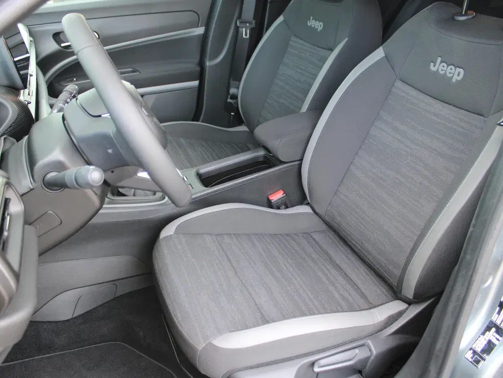 Jeep Avenger 1.2 Longitude uit 2024, foto 14