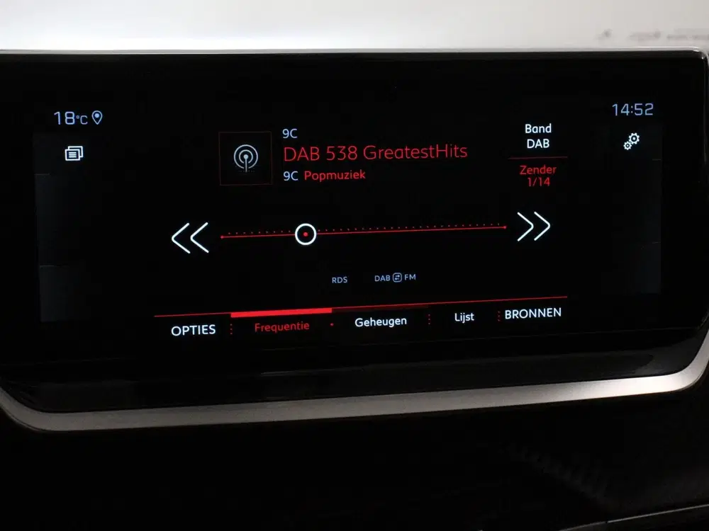 Peugeot 2008 1.2 PureTech 130 GT Cimate control Cruise uit 2023, foto 14