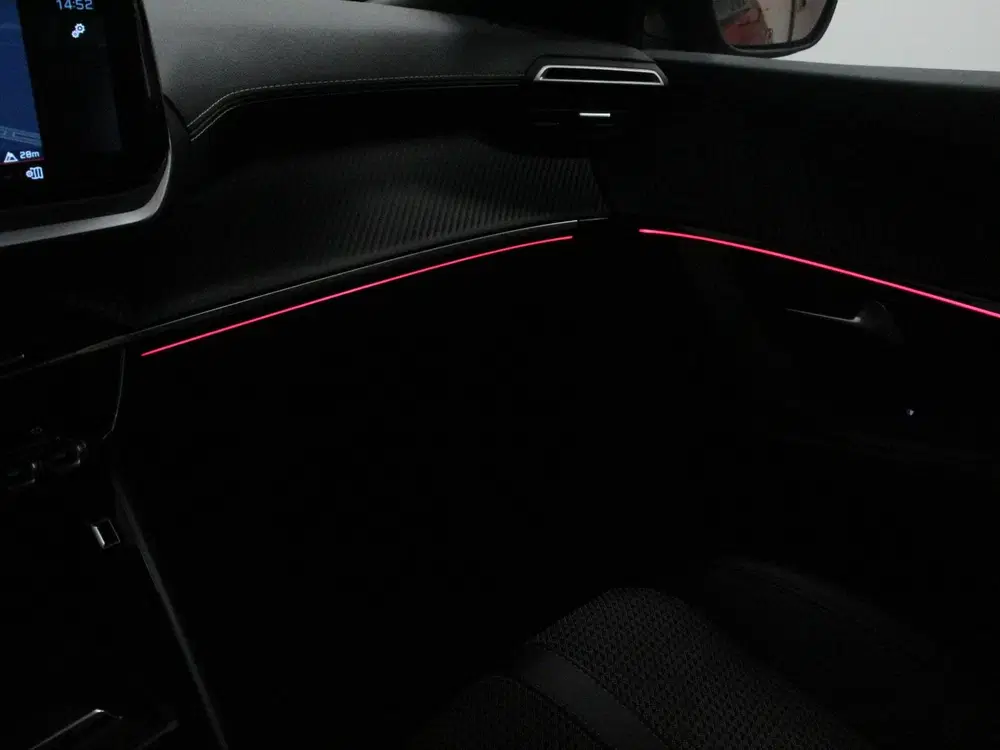 Peugeot 2008 1.2 PureTech 130 GT Cimate control Cruise uit 2023, foto 18
