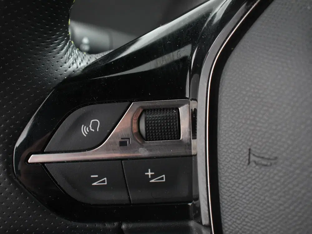 Peugeot 2008 1.2 PureTech 130 GT Cimate control Cruise uit 2023, foto 20