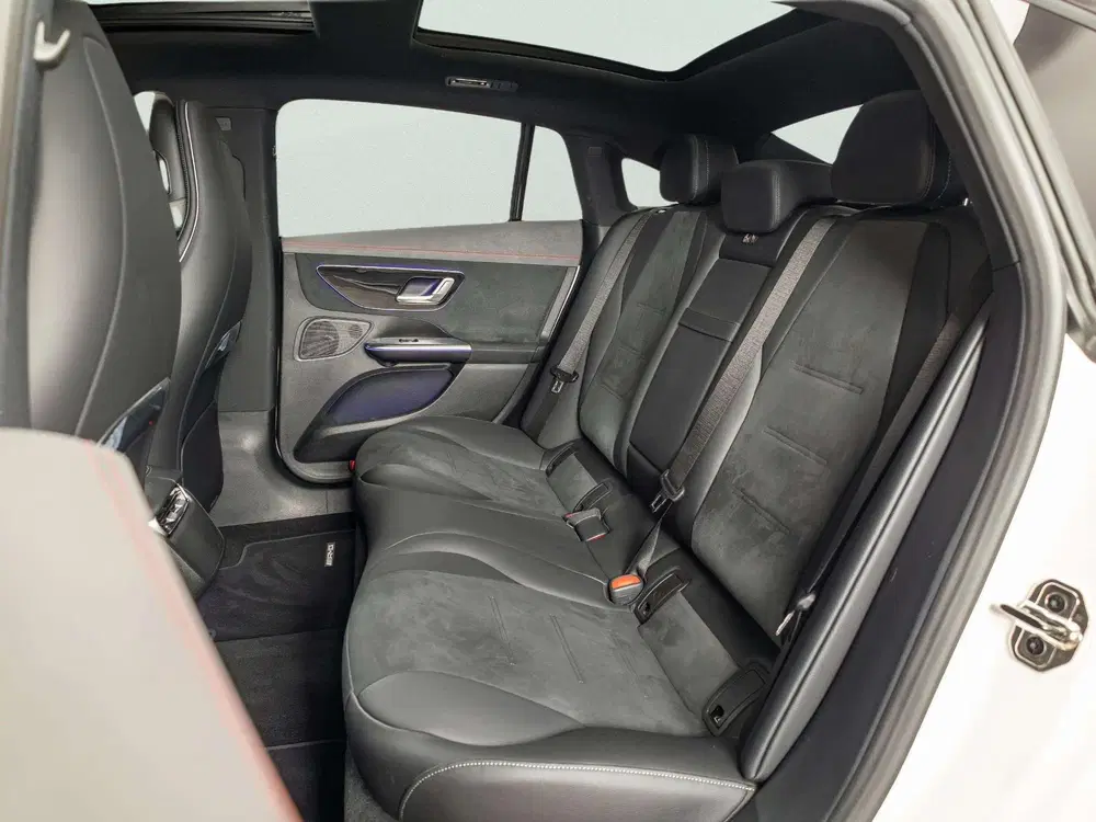 Mercedes-Benz EQE 300 AMG Line 89 kWh uit 2025, foto 10