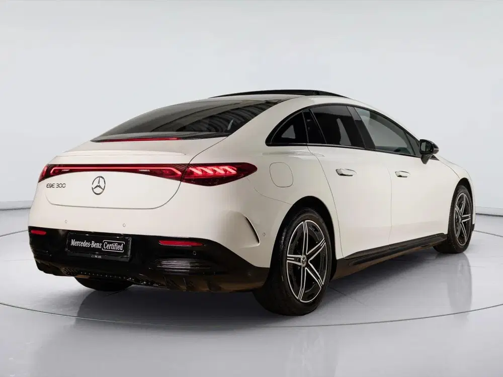 Mercedes-Benz EQE 300 AMG Line 89 kWh uit 2025, foto 2