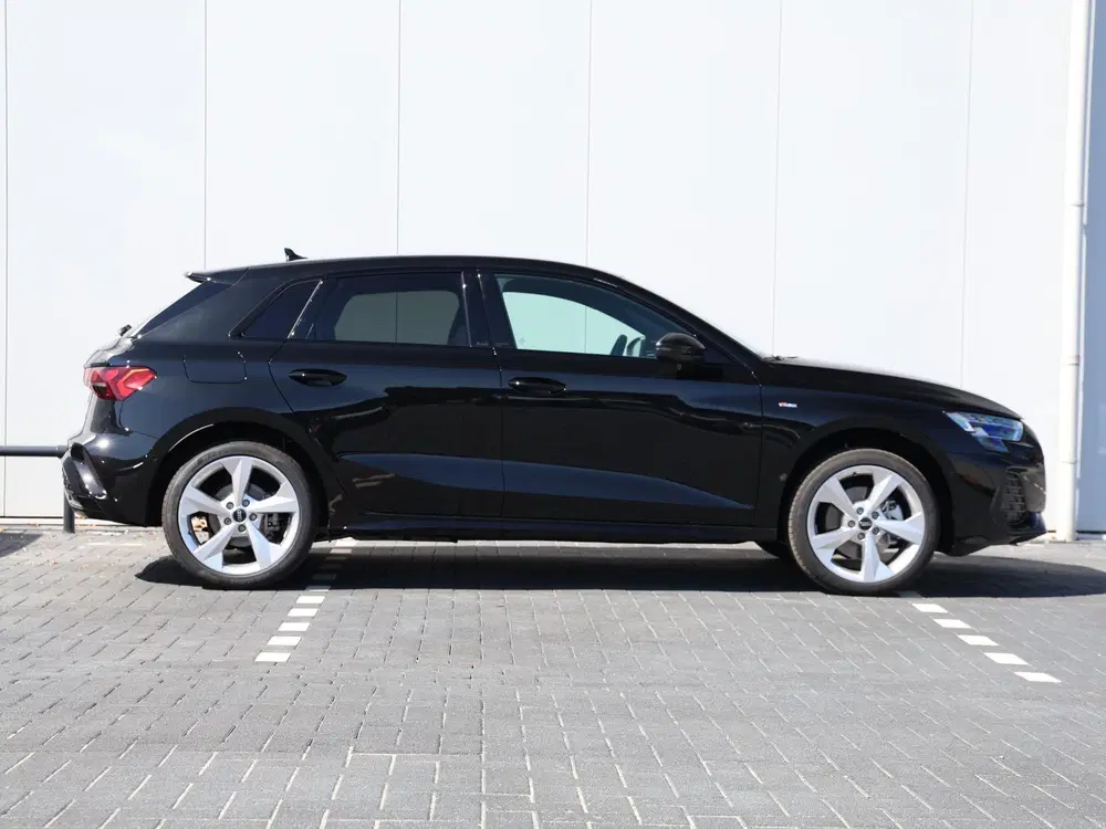 Audi A3 S edition 40 TFSI e 150 kW uit 2026, foto 2