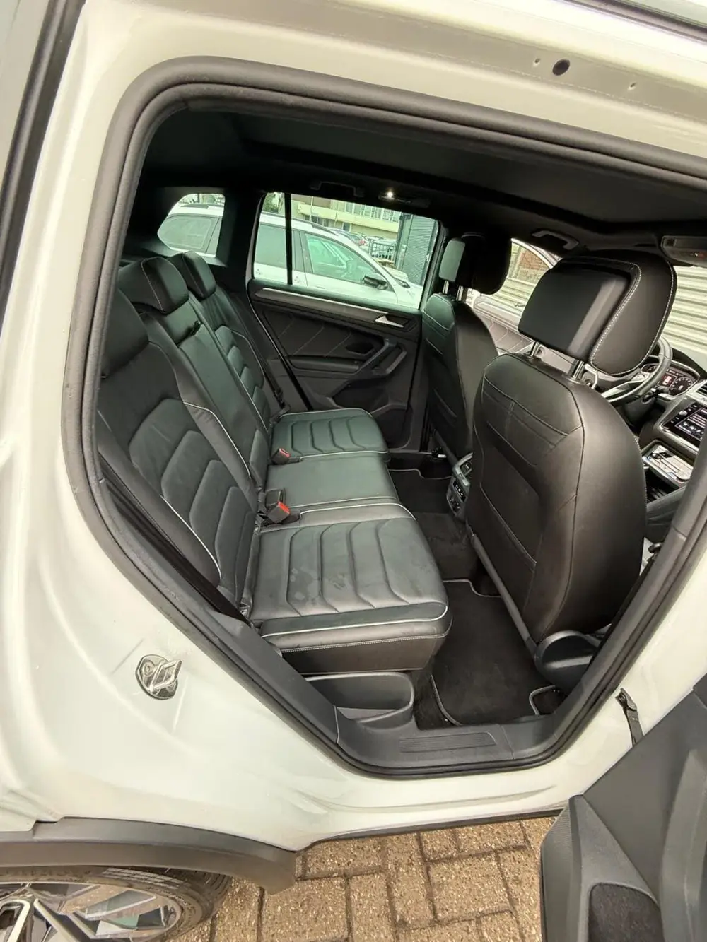 Volkswagen Tiguan 2.0 TSI 4Motion R-Line PANO*VIRTUAL*LEER! uit 2022, foto 14