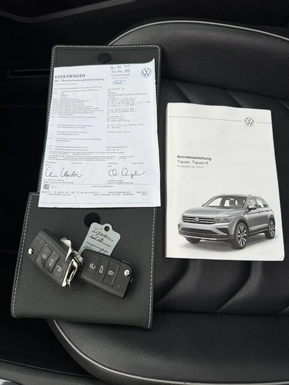 Volkswagen Tiguan 2.0 TSI 4Motion R-Line PANO*VIRTUAL*LEER! uit 2022, foto 7