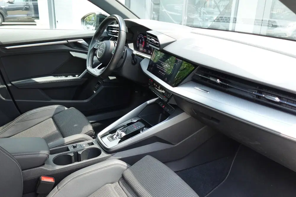 Audi A3 35 TFSI S-Line KEYLESS SFEER CARPLAY' uit 2021, foto 20