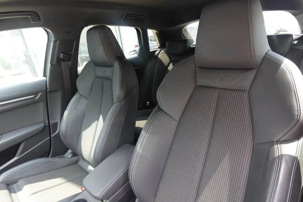 Audi A3 35 TFSI S-Line KEYLESS SFEER CARPLAY' uit 2021, foto 7