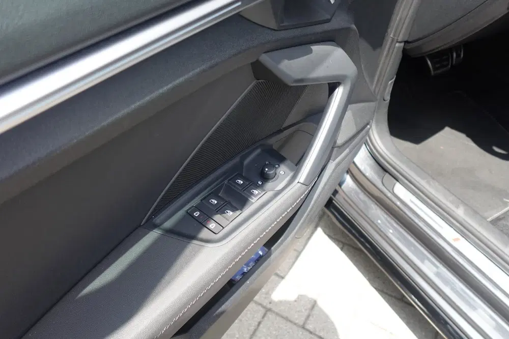 Audi A3 35 TFSI S-Line KEYLESS SFEER CARPLAY' uit 2021, foto 9