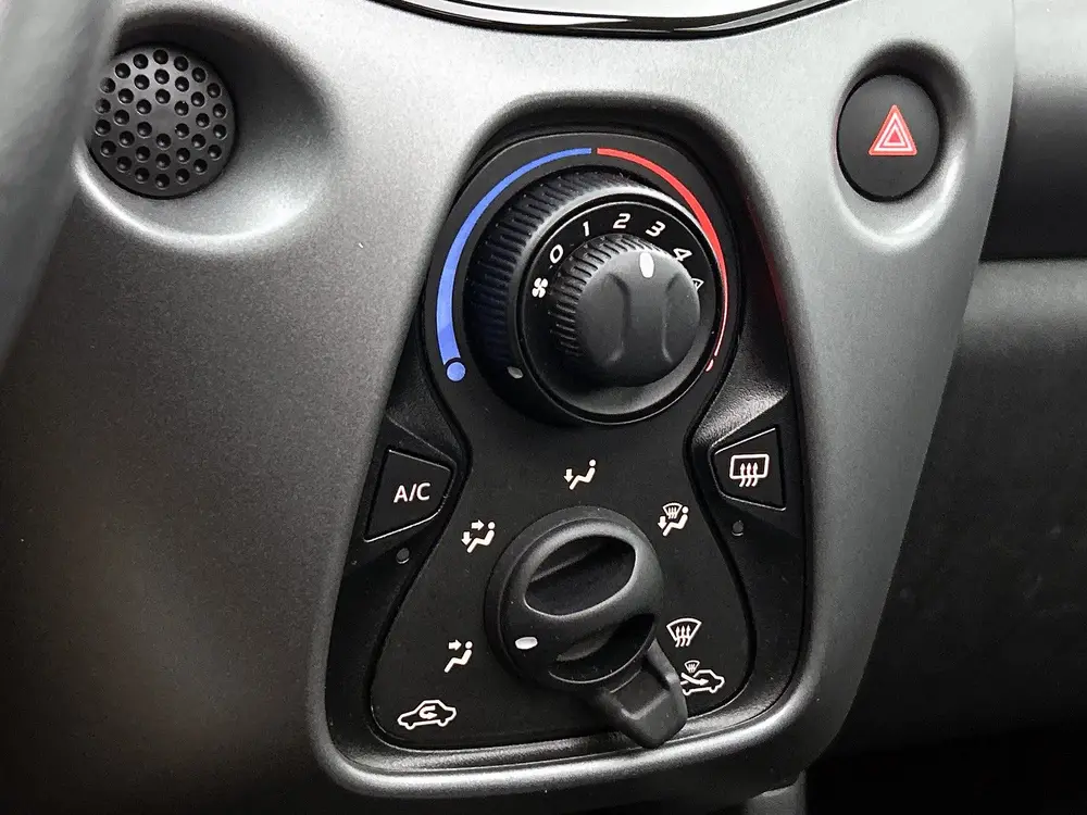 Toyota Aygo 1.0 VVT-i x-play cabrio uit 2021, foto 11