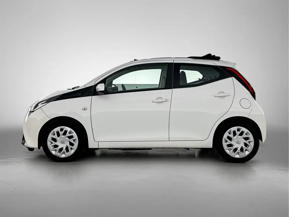Toyota Aygo 1.0 VVT-i x-play cabrio uit 2021, foto 3