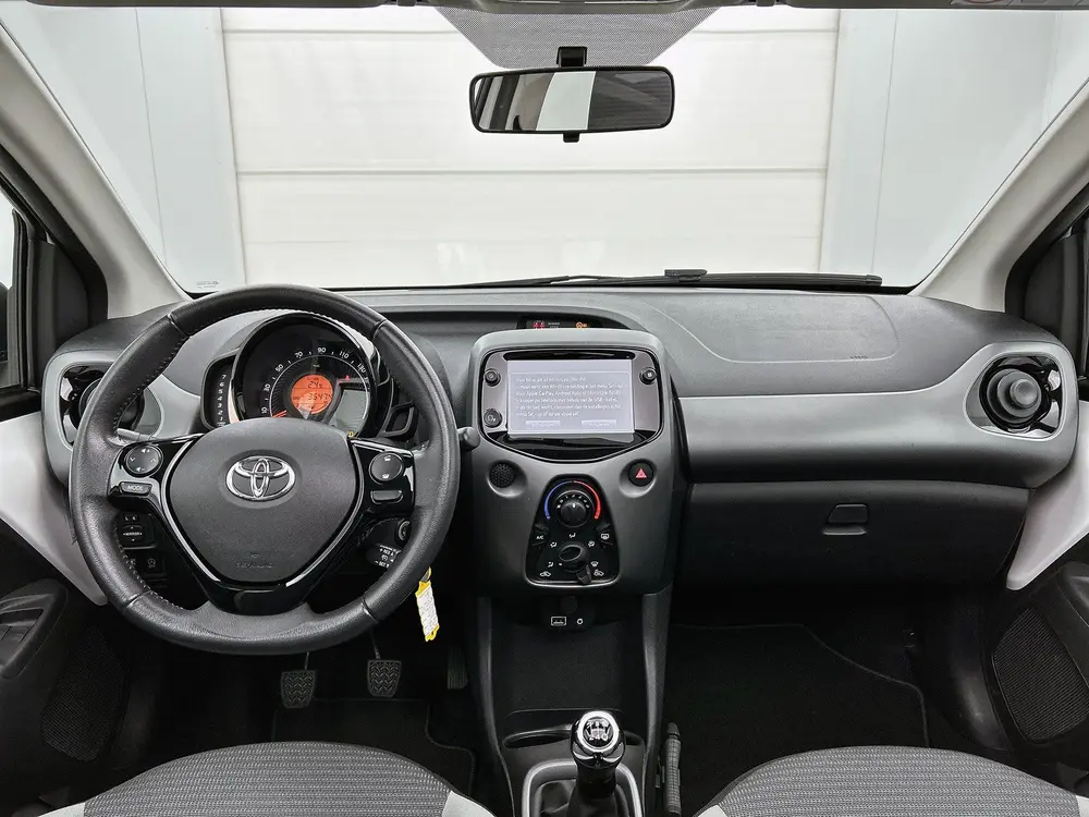 Toyota Aygo 1.0 VVT-i x-play cabrio uit 2021, foto 5