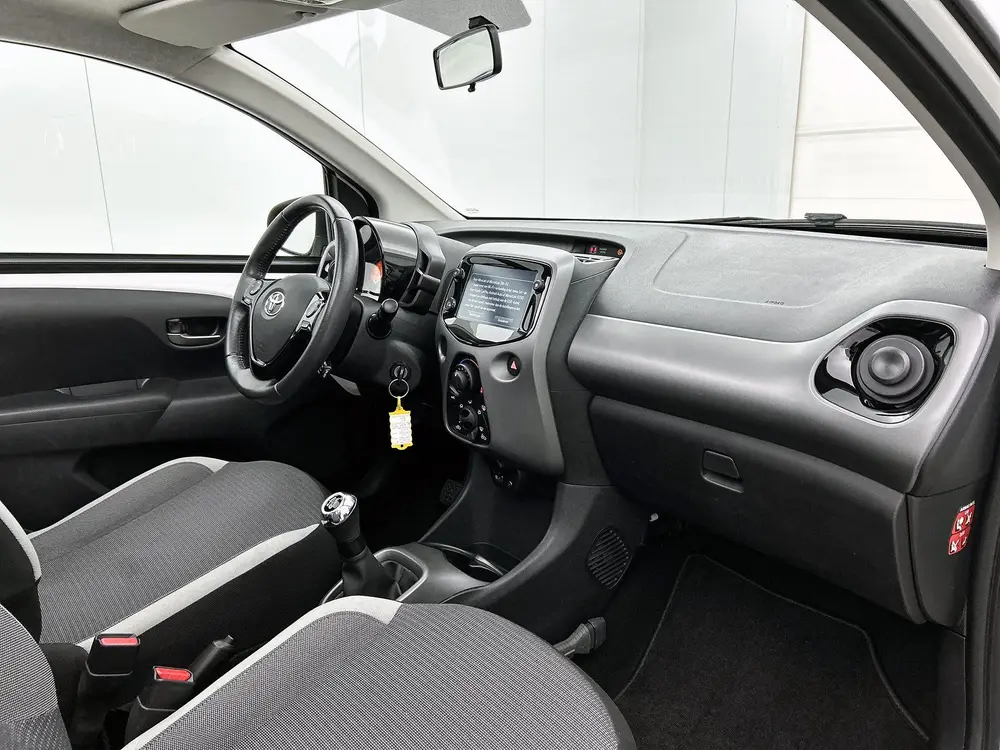 Toyota Aygo 1.0 VVT-i x-play cabrio uit 2021, foto 7