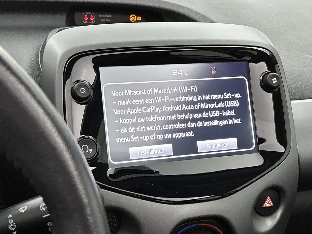 Toyota Aygo 1.0 VVT-i x-play cabrio uit 2021, foto 9
