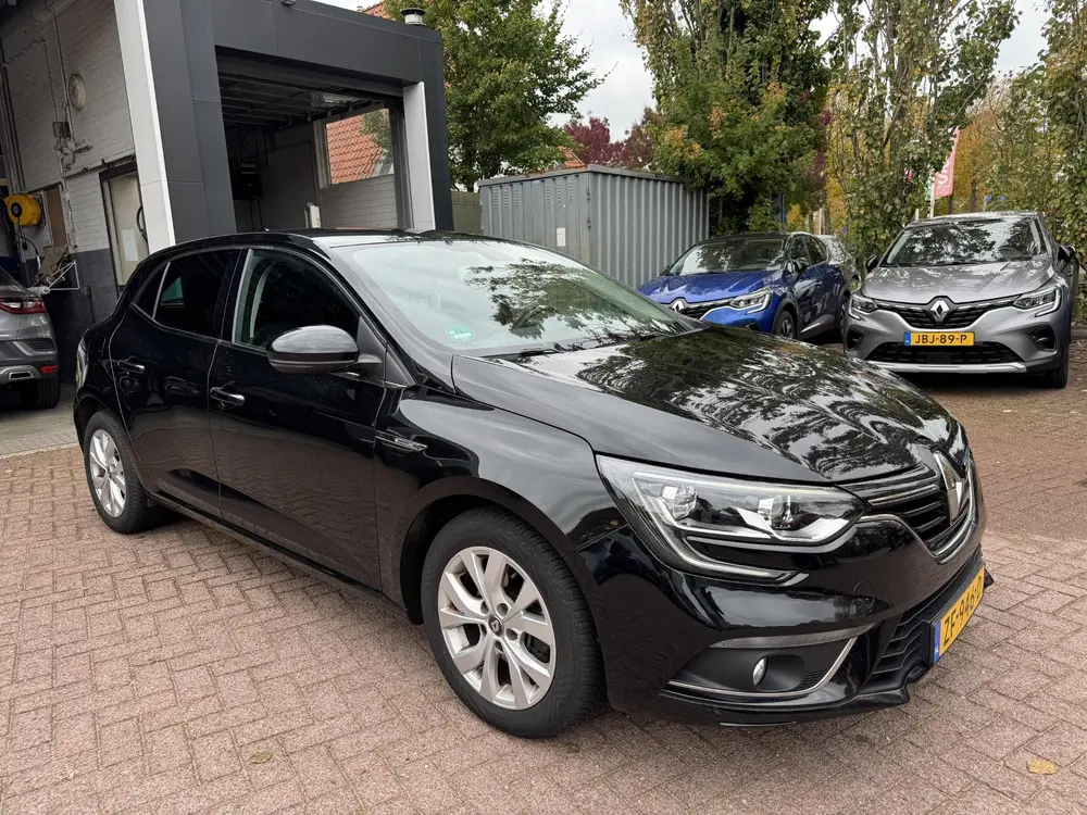 Renault Megane Mégane 1.3 TCe 130pk Limited uit 2019, foto 3