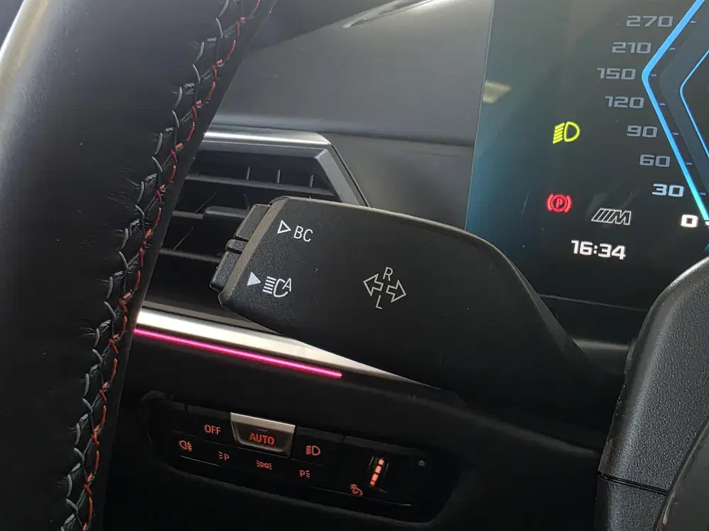 BMW M3 xDrive Competition uit 2023, foto 16