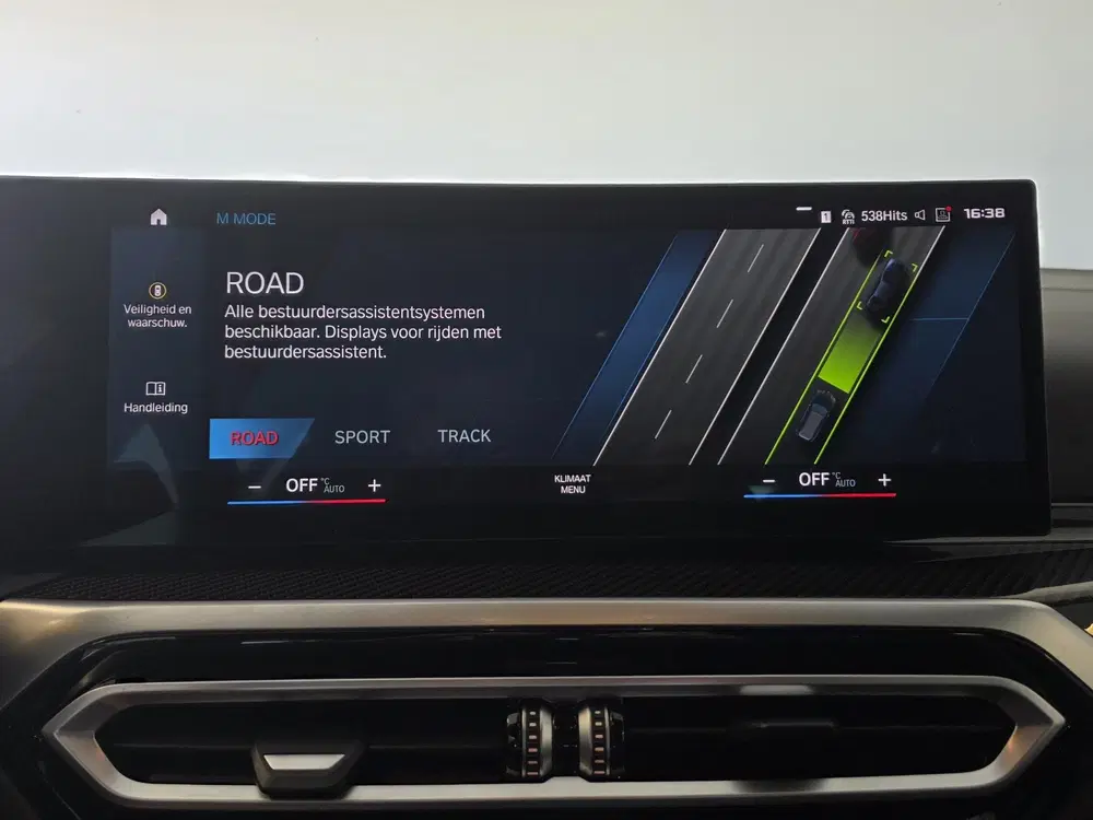 BMW M3 xDrive Competition uit 2023, foto 4