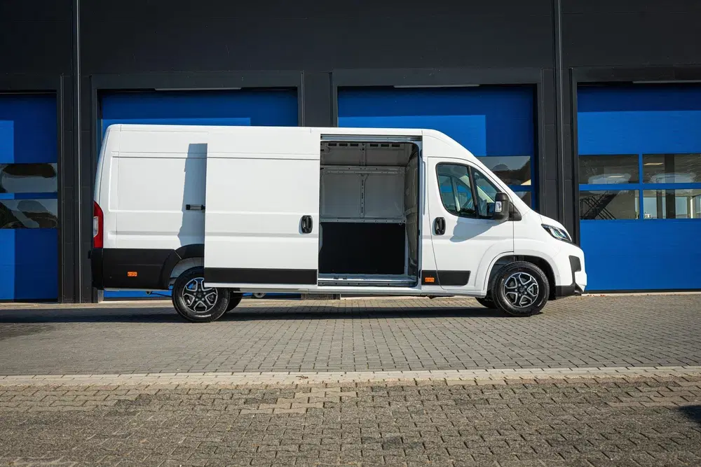 Peugeot Boxer L4H2 2.2 BlueHDi 180 EAT8 Vol opties BPM v uit 2024, foto 7