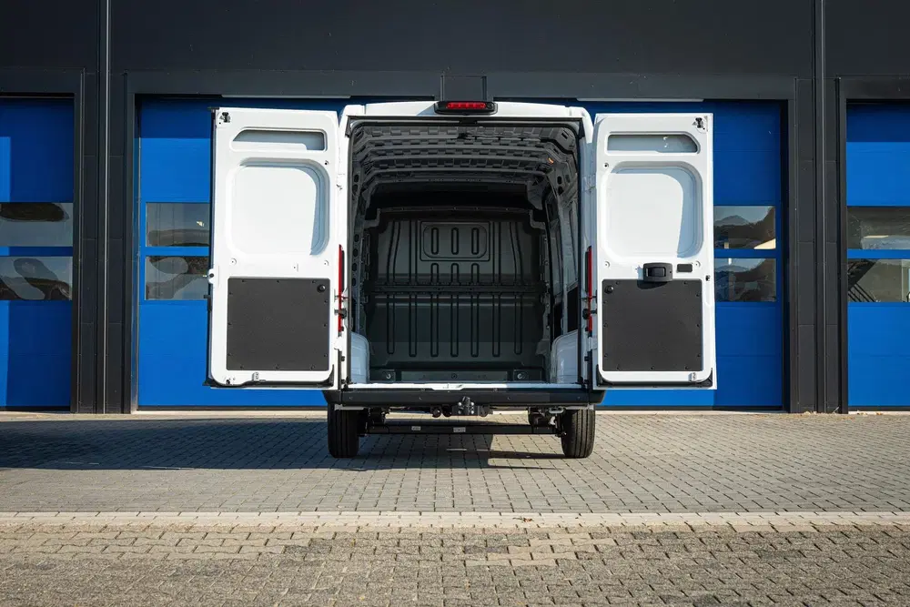 Peugeot Boxer L4H2 2.2 BlueHDi 180 EAT8 Vol opties BPM v uit 2024, foto 9