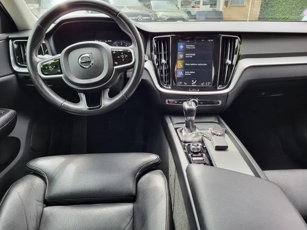 Volvo V60 2.0 T4 Inscription NAP garantie mogelijk t uit 2019, foto 13