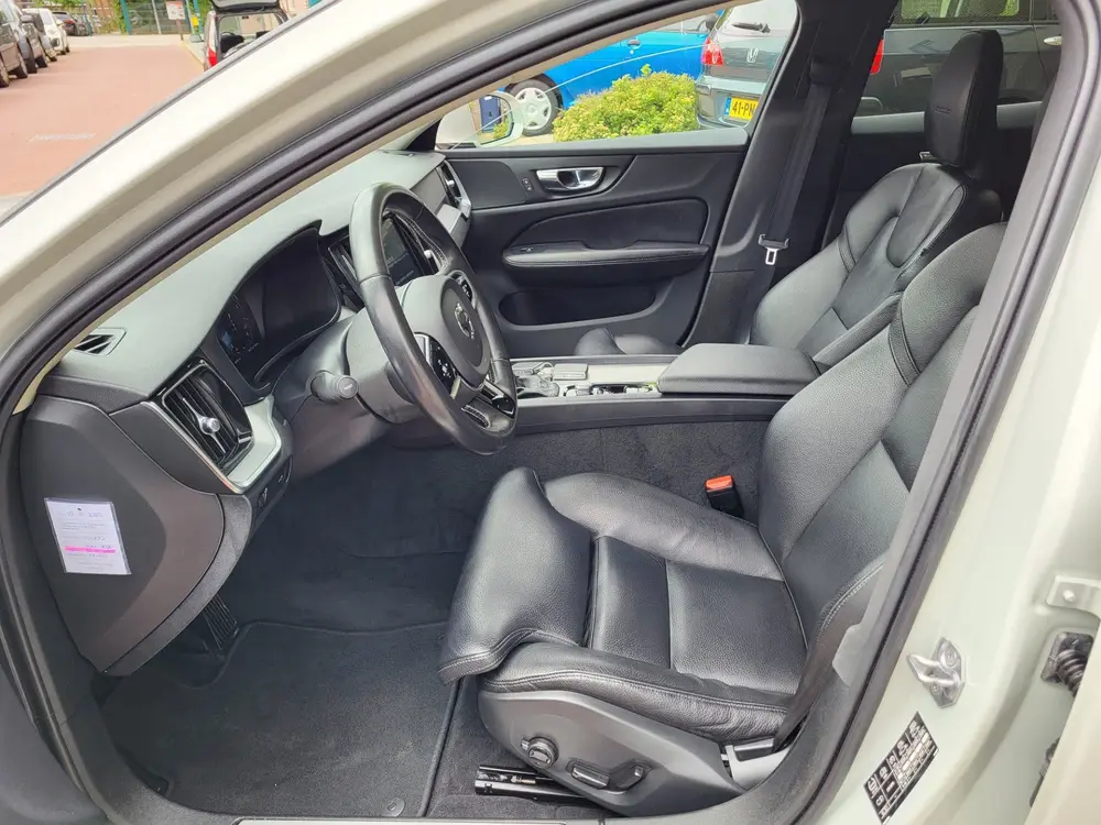 Volvo V60 2.0 T4 Inscription NAP garantie mogelijk t uit 2019, foto 16