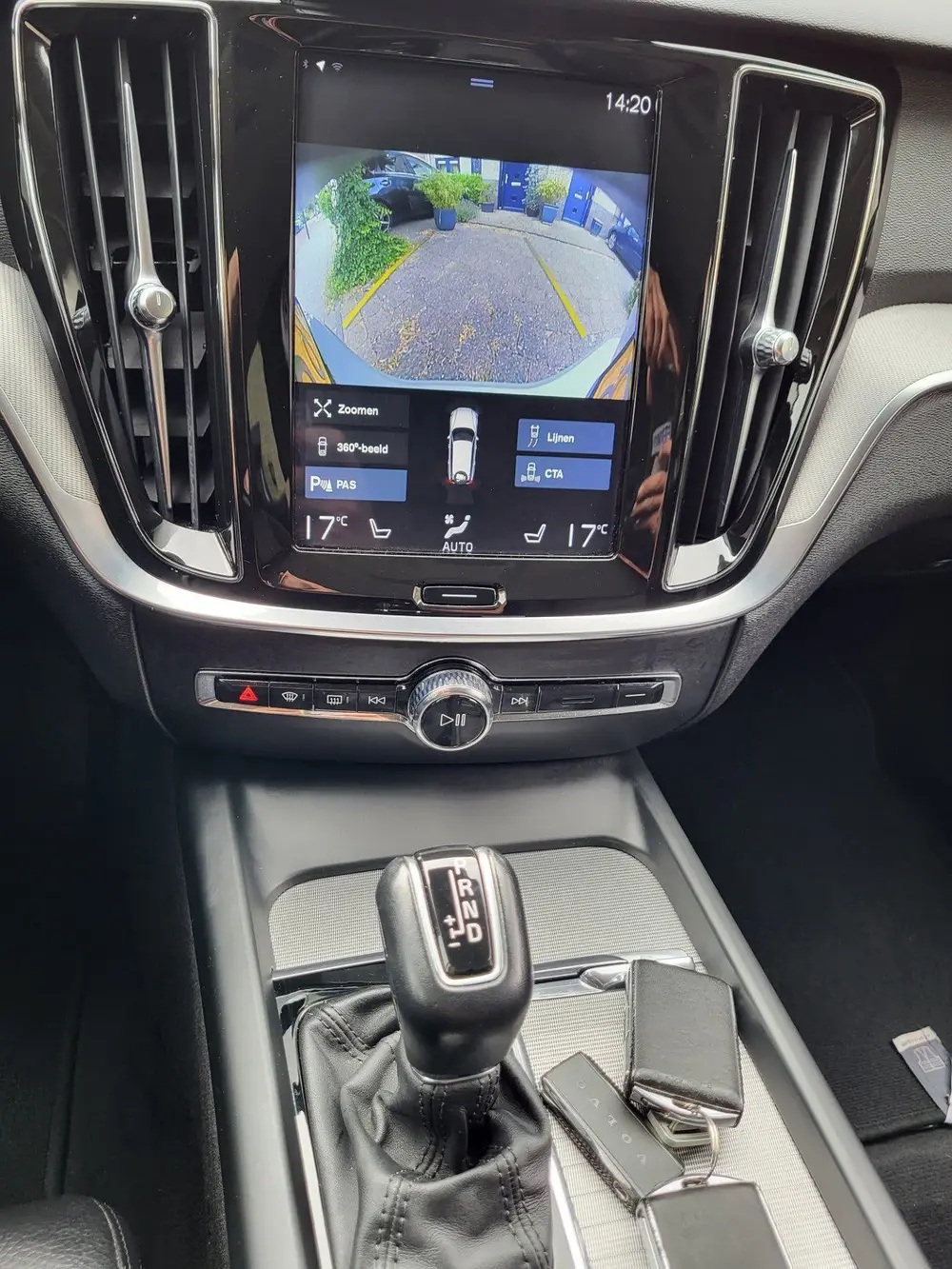 Volvo V60 2.0 T4 Inscription NAP garantie mogelijk t uit 2019, foto 18