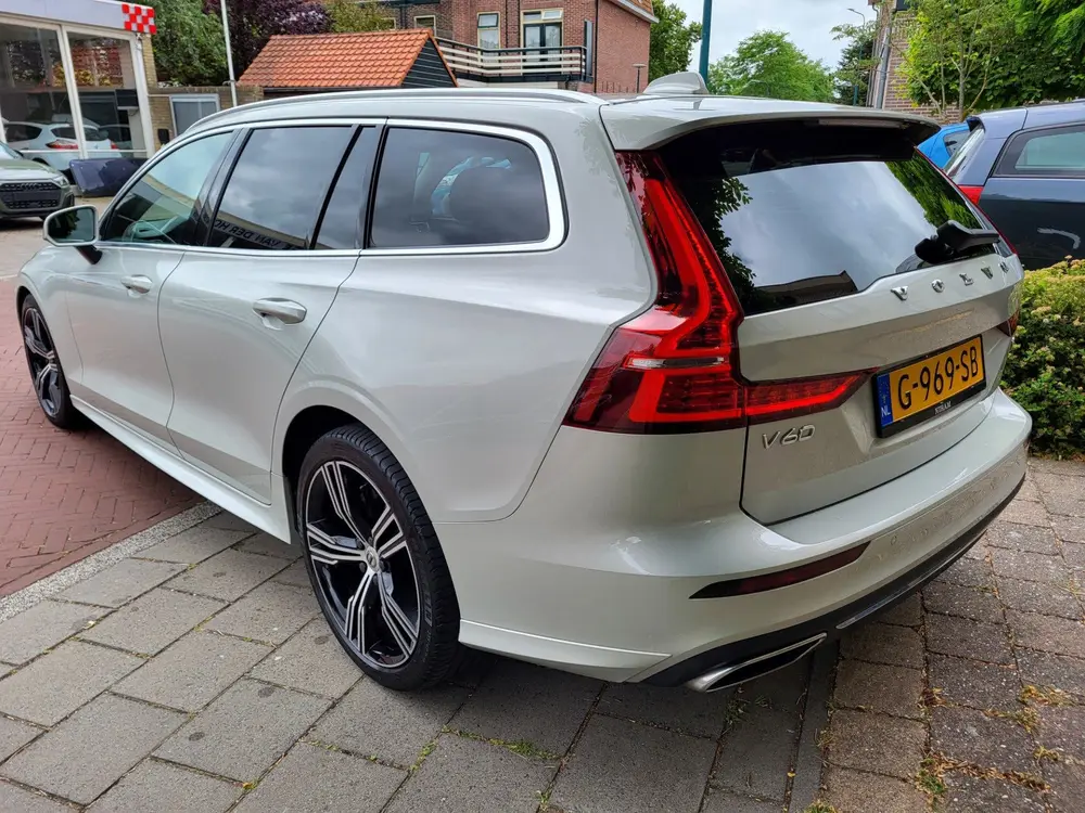 Volvo V60 2.0 T4 Inscription NAP garantie mogelijk t uit 2019, foto 3