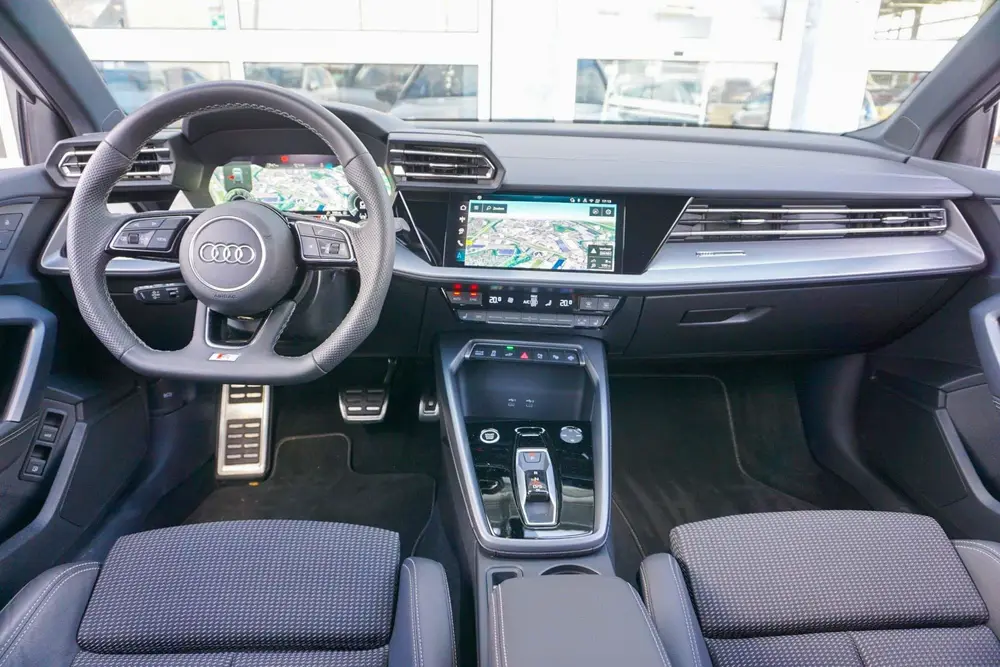 Audi A3 45 TFSIe 272pk S Edition Competition uit 2025, foto 4