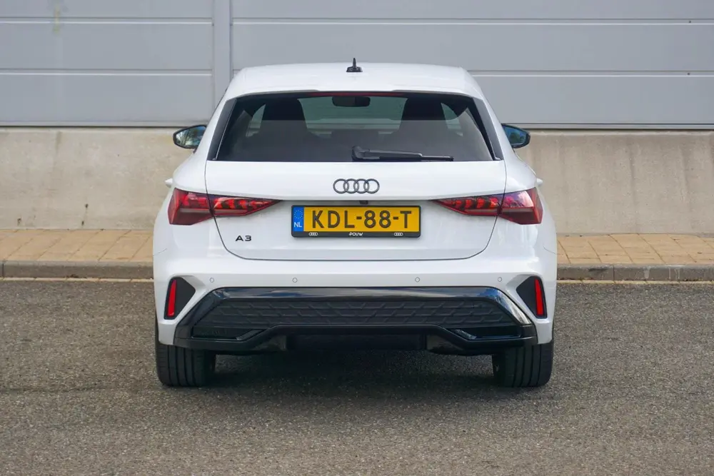 Audi A3 45 TFSIe 272pk S Edition Competition uit 2025, foto 9