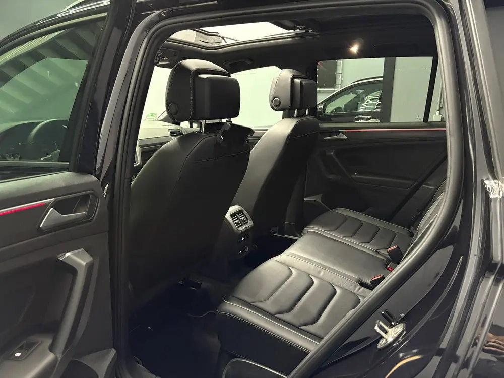 Volkswagen Tiguan 1.4 TSI eHybrid R-Line Business+ uit 2022, foto 10