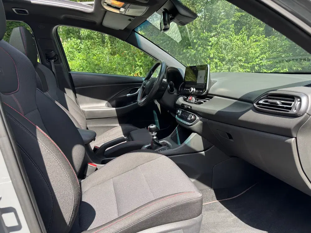 Hyundai i30 1.5 T-GDi 160PK MHEV N Line NARDO GREY PAN uit 2021, foto 13
