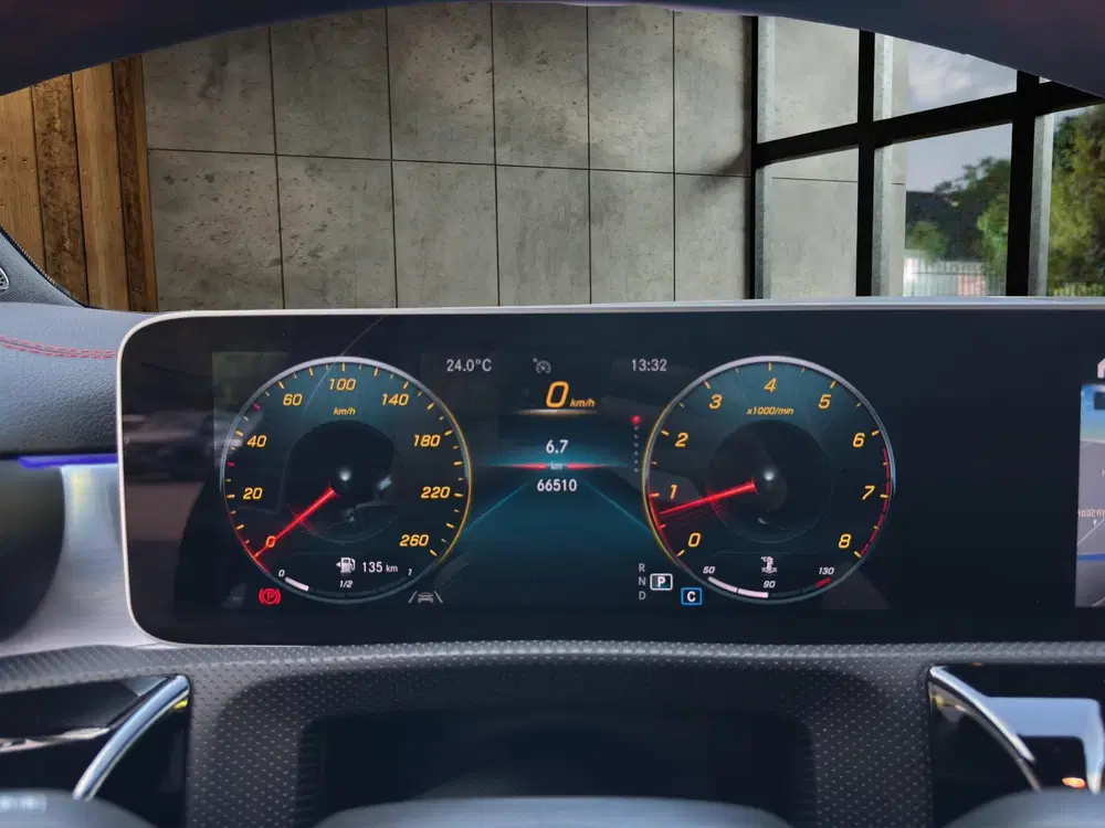 Mercedes-Benz CLA 220 Shooting Brake AMG Line Advantage uit 2021, foto 11