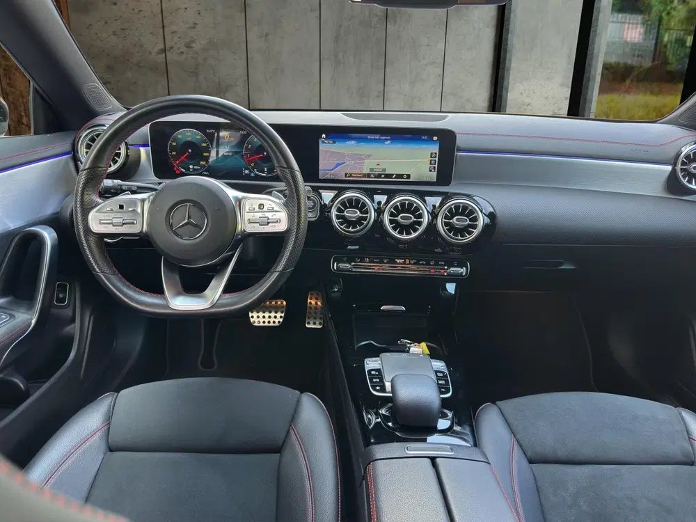 Mercedes-Benz CLA 220 Shooting Brake AMG Line Advantage uit 2021, foto 14