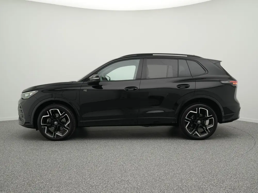 Volkswagen Tiguan 1.5 eHybrid 272PK R-Line Edition | Panoram uit 2025, foto 12